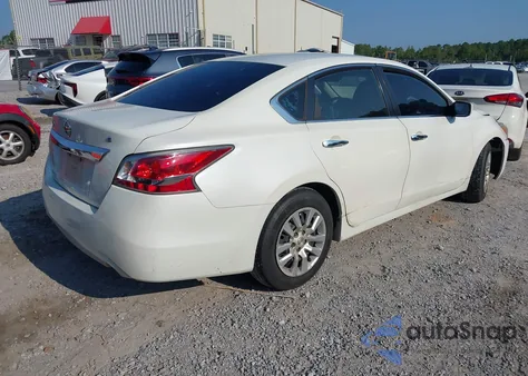 2015 Nissan Altima 2.5/2.5 S/2.5 Sl/2.5 Sv из США, поврежденный, VIN 1N4AL3AP3FN375410